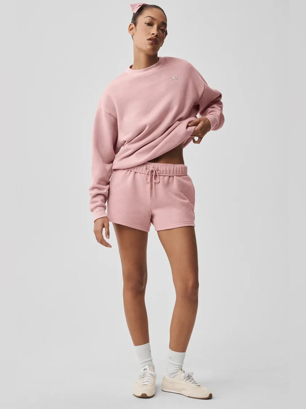 ALO YOGA | ✨NEW✨ Accolade Crew Neck Pullover in Vintage Pink